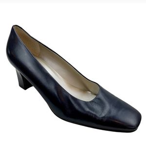 Andrew Geller Navy Magic Pumps 10